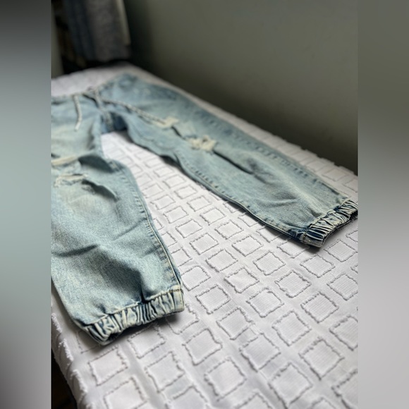 Celebrity Pink Distressed Mom Jeans - Picture 4 of 8